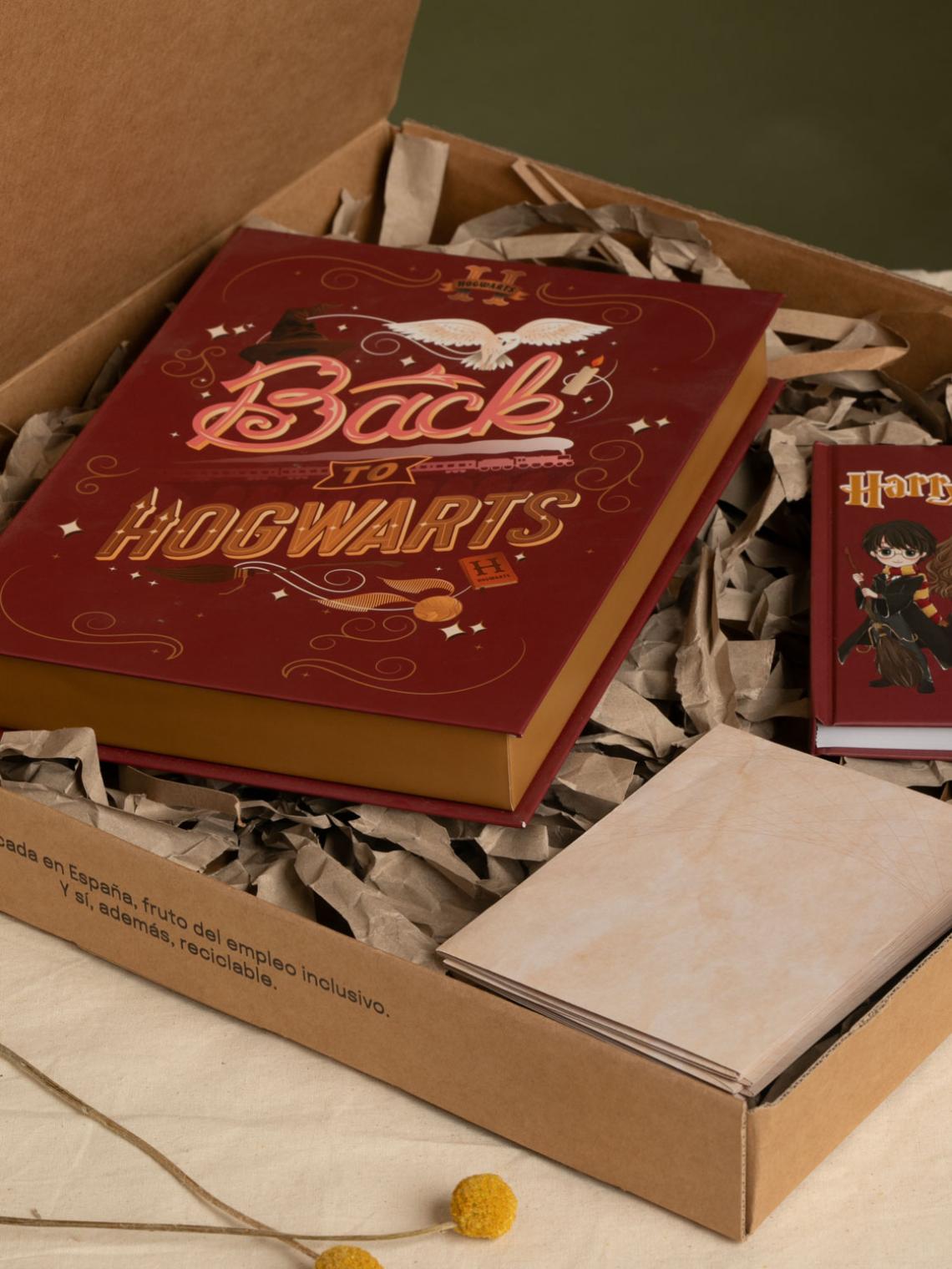 Caja ecommerce con productos dentro