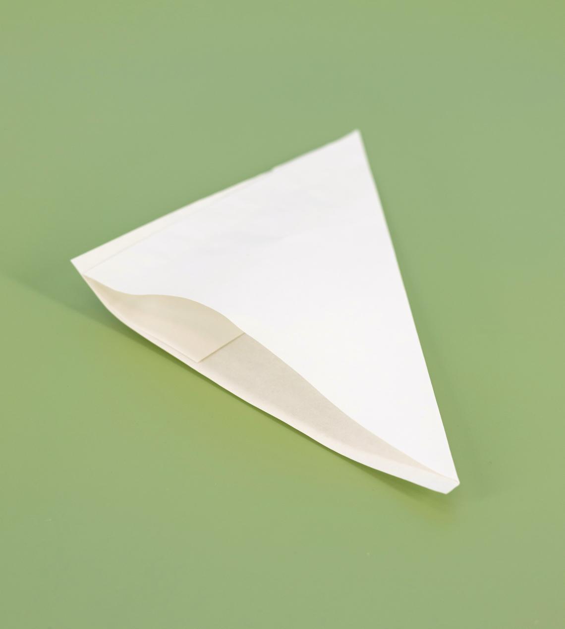 Conos de papel semiblanco 21x21 Conos de papel semiblanco 21x21