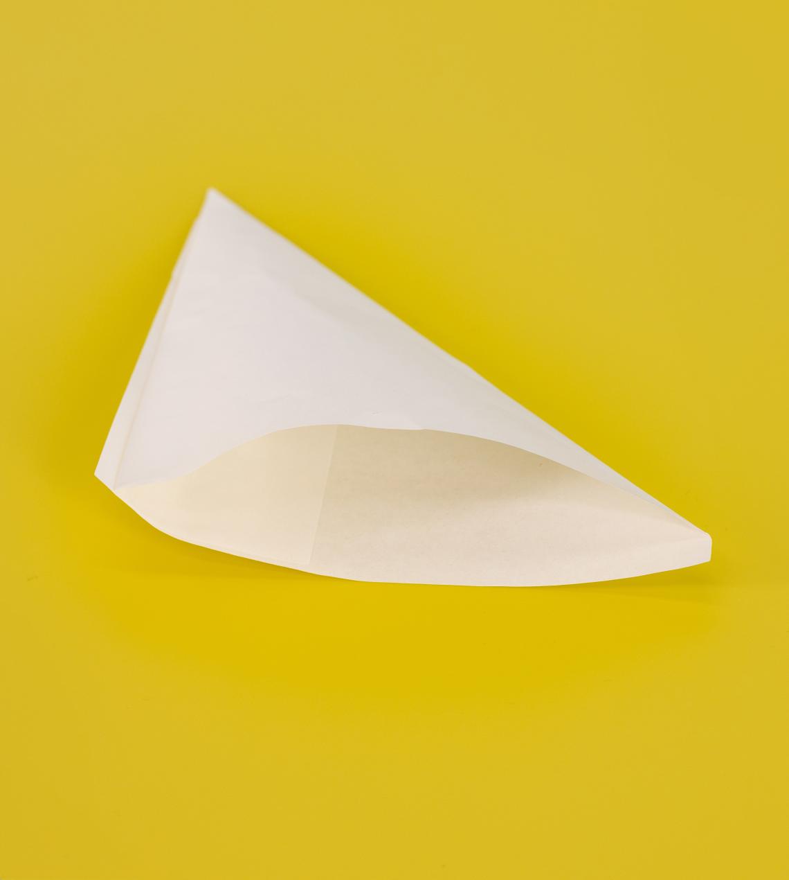 Conos de papel semiblanco 17x17 Conos de papel semiblanco 17x17
