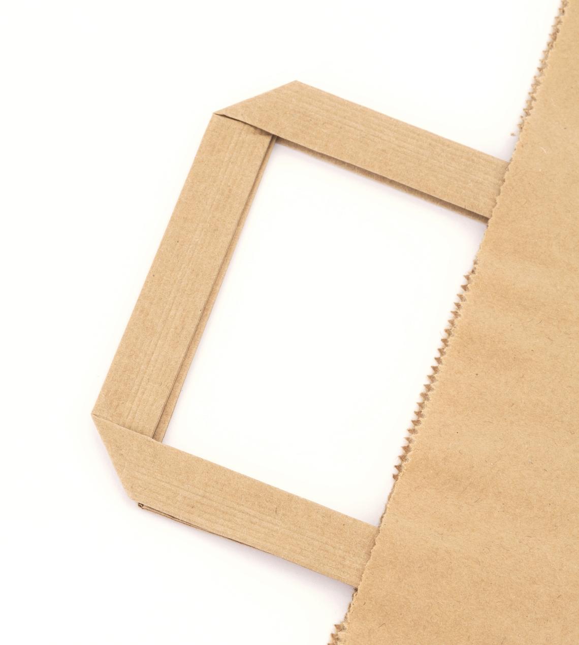 Asas de las bolsas de papel medianas de asas planas