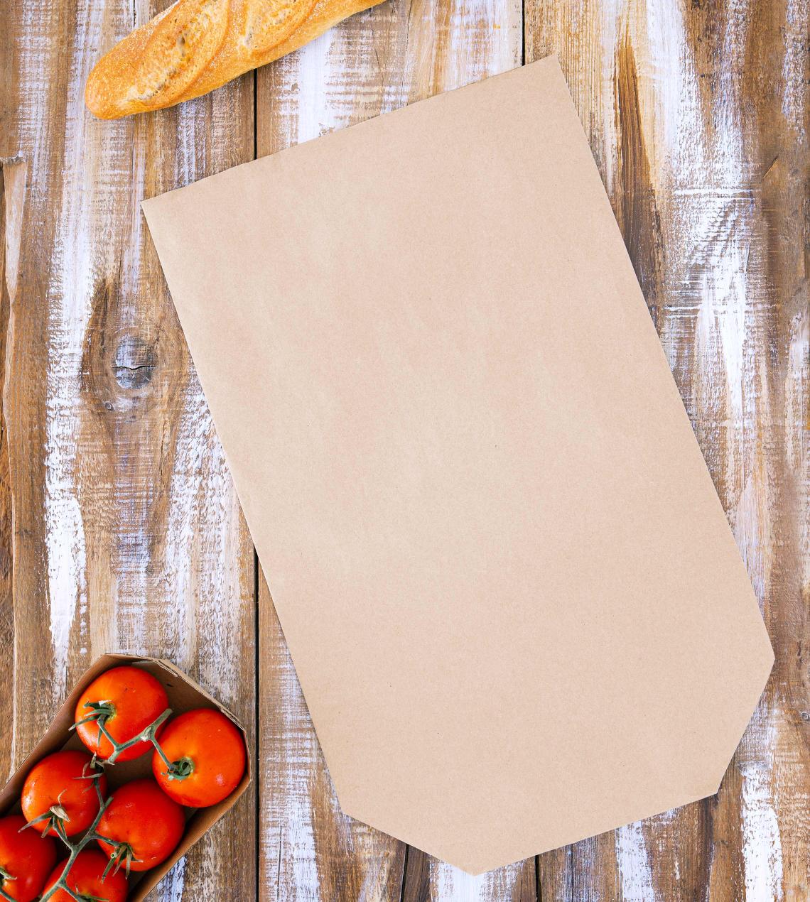 Bolsas de papel sin asas grandes con verduras dentro