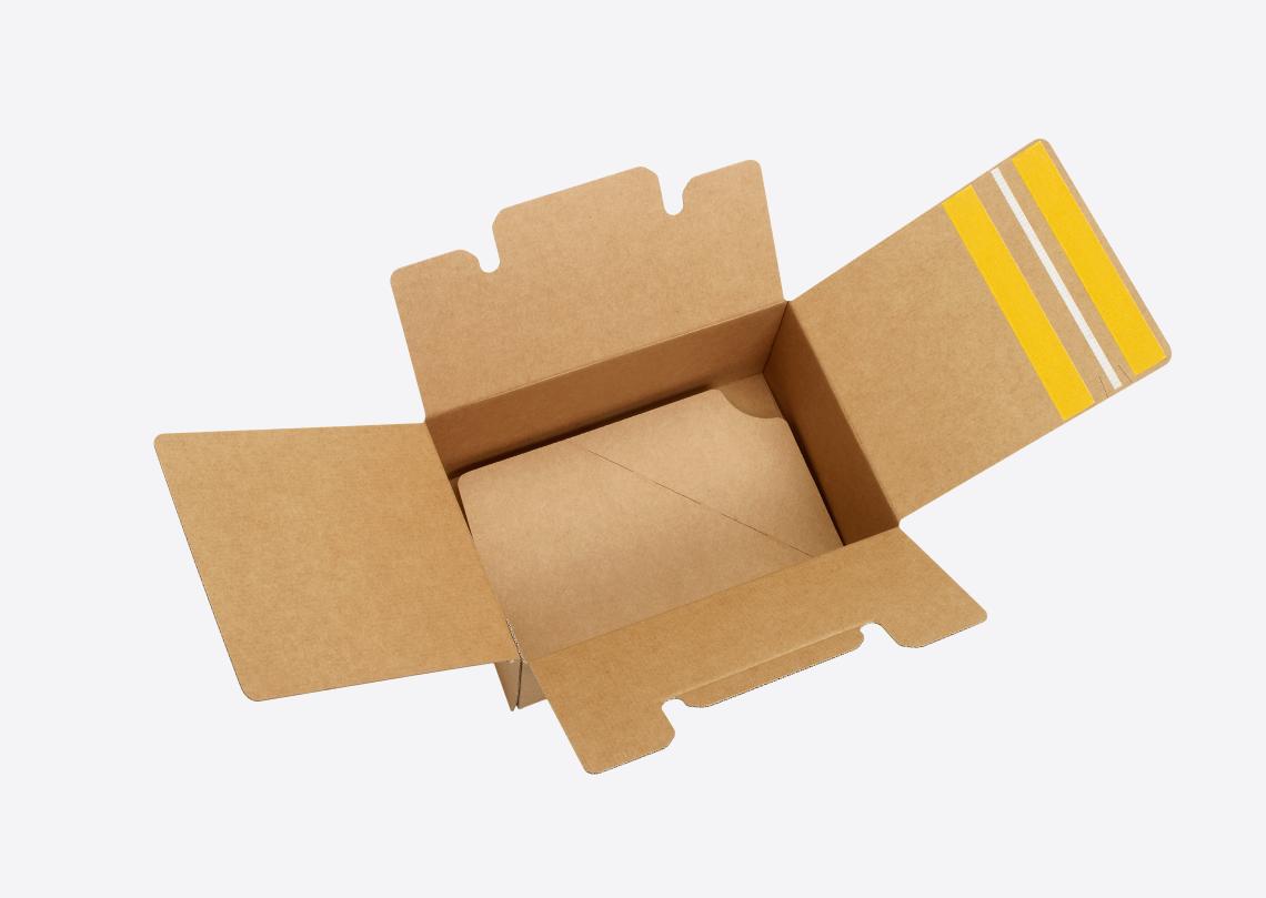 Cajas de cartón con 2 tiras adhesivas para envíos y devoluciones