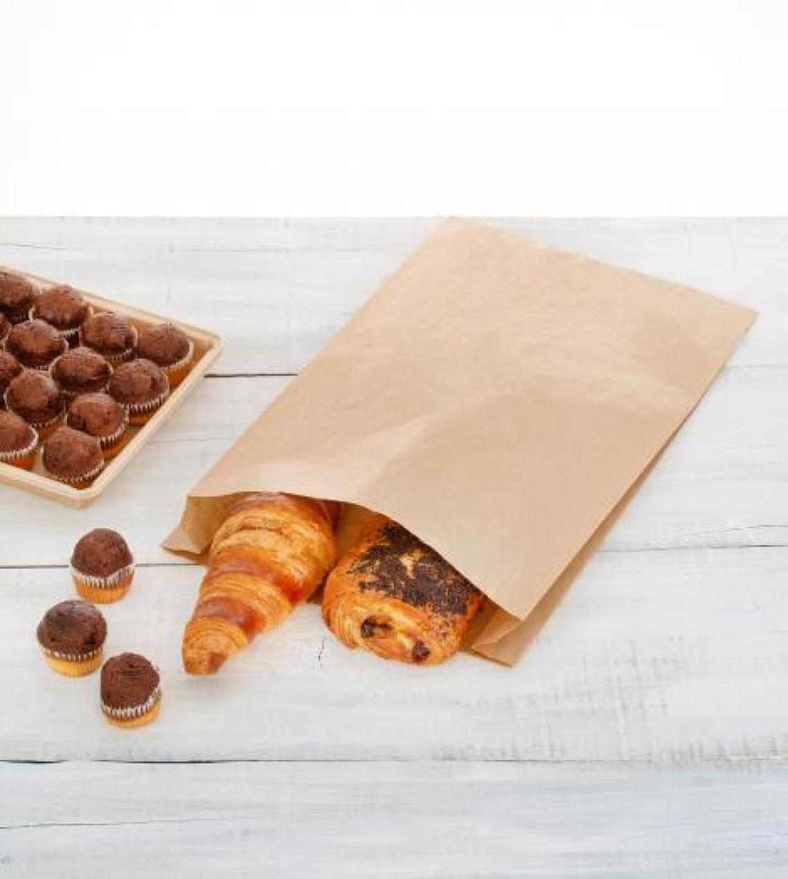 Sobres de papel con fuelle lateral con dulces dentro