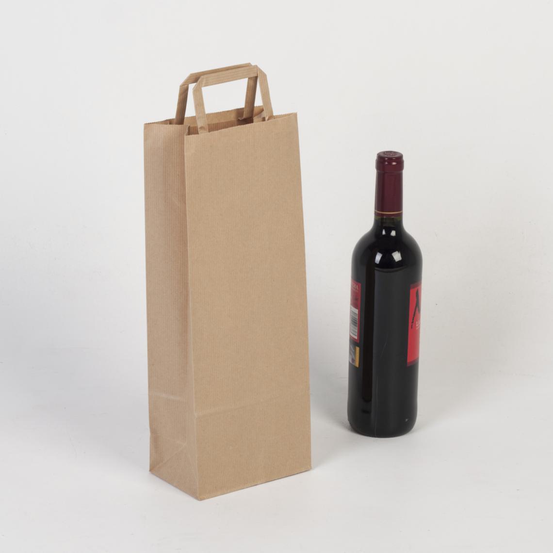 Bolsas de papel kraft con una botella