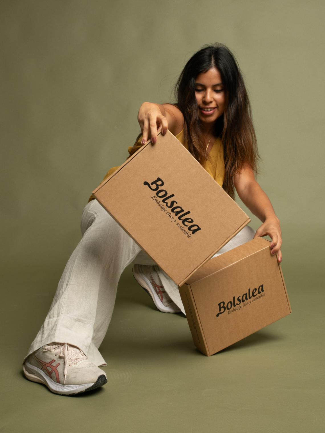 Cajas de cartón reciclado con separadores para ecommerce 28x22x8 | Fabricadas por personas con discapacidad intelectual