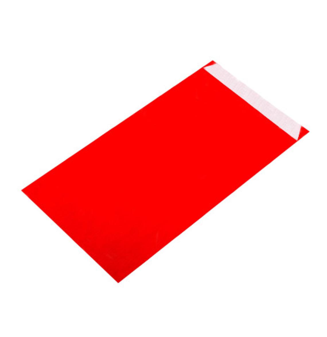 Sobres de papel de color rojo