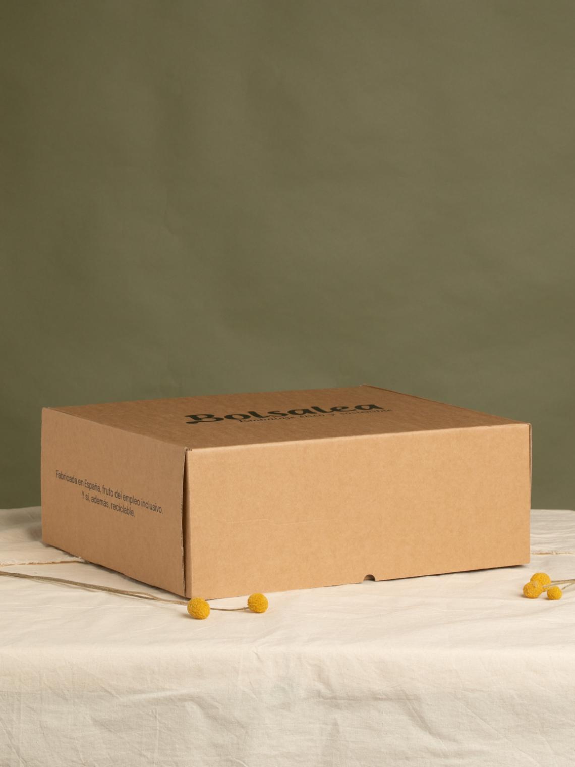 Cajas de cartón reciclado con separadores para ecommerce 41x34x15 | Fabricadas por personas con discapacidad intelectual