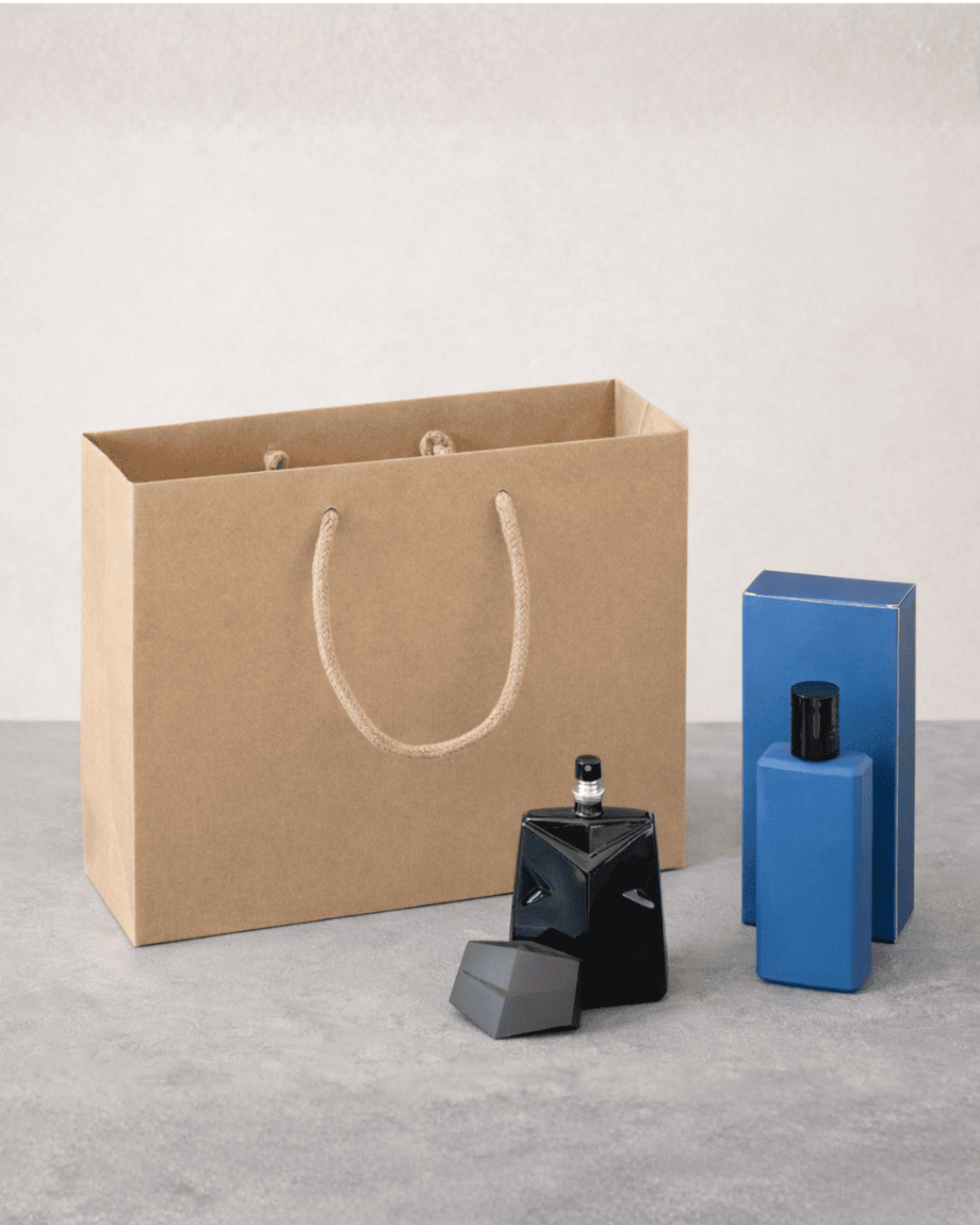 Bolsas de lujo kraft con products cosméticos