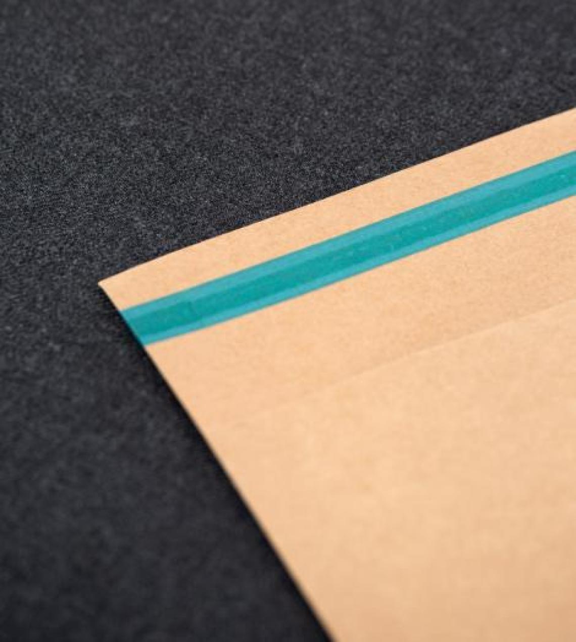 Sobres de papel reciclado para envíos de tiendas