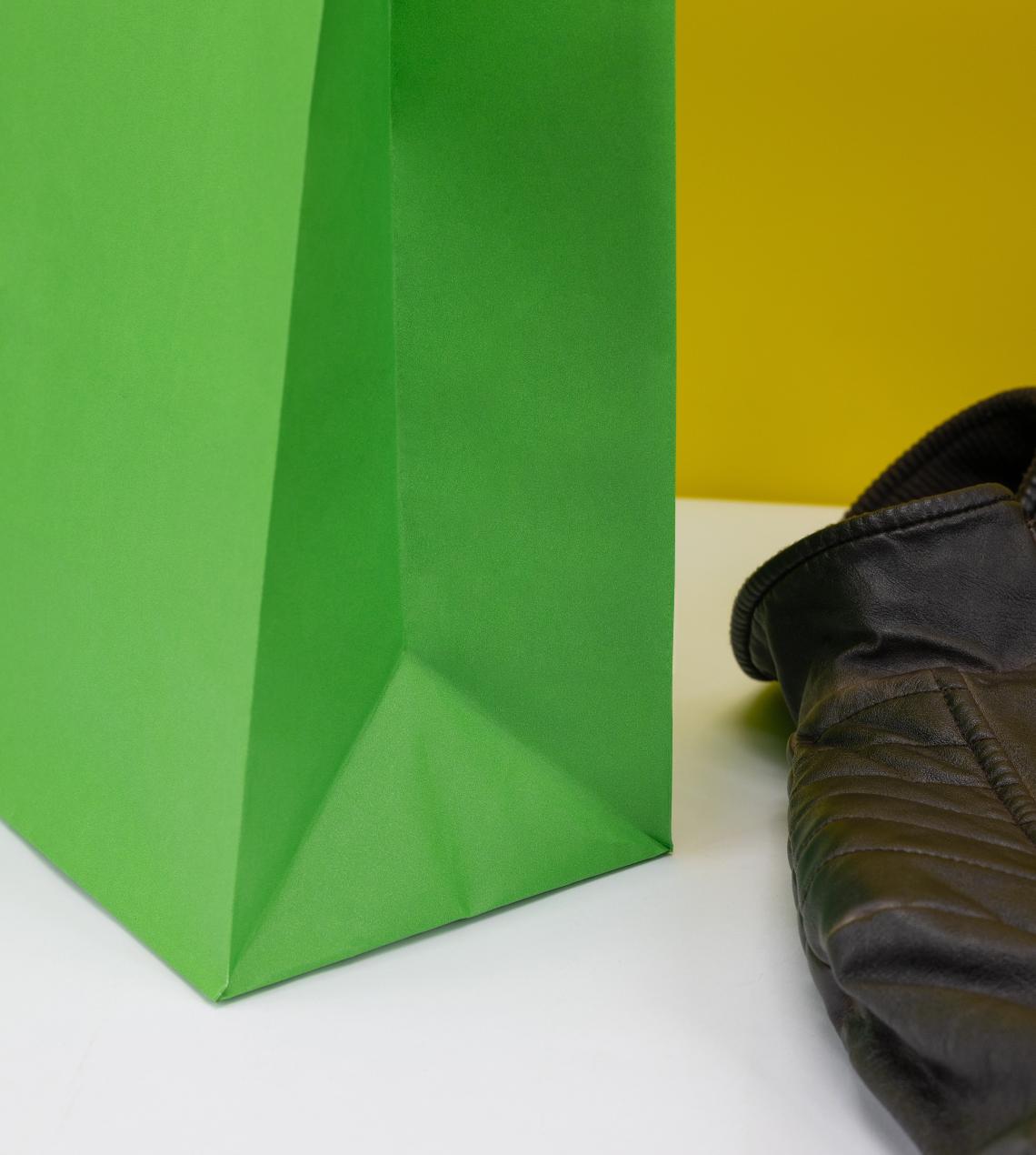 Base de bolsa de papel de color verde