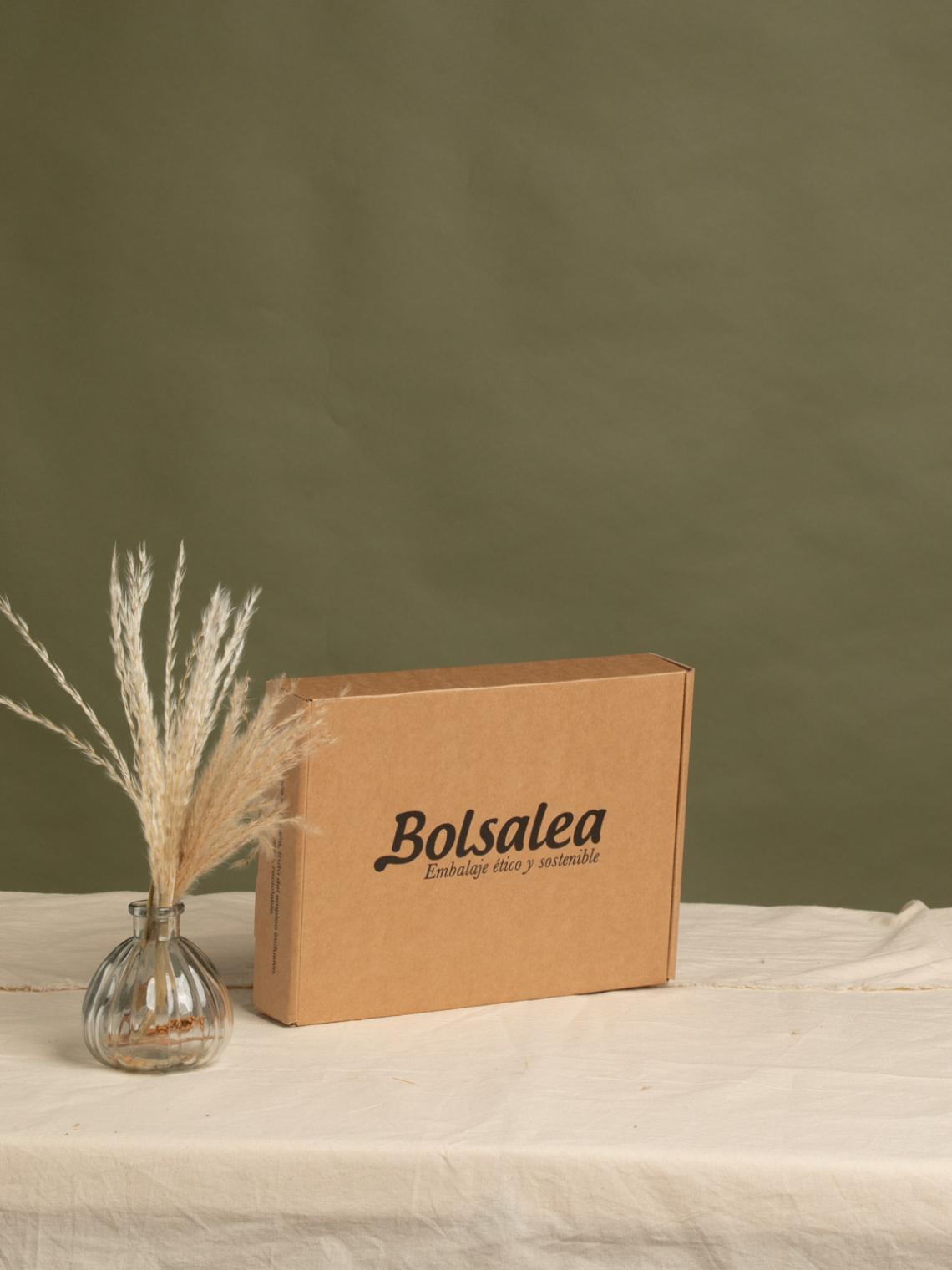 Cajas con separadores para ecommerce de cartón reciclado 27x20x5| Fabricadas por personas con discapacidad intelectual