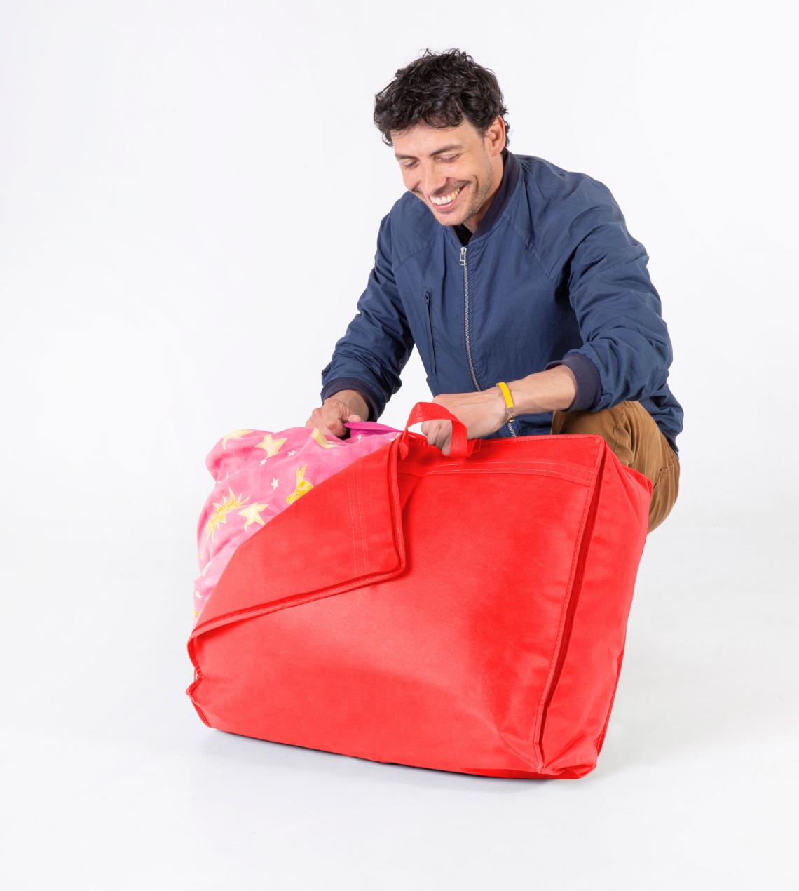 Bolsa para guardar edredón con asas de color verde pistacho 55x45x15