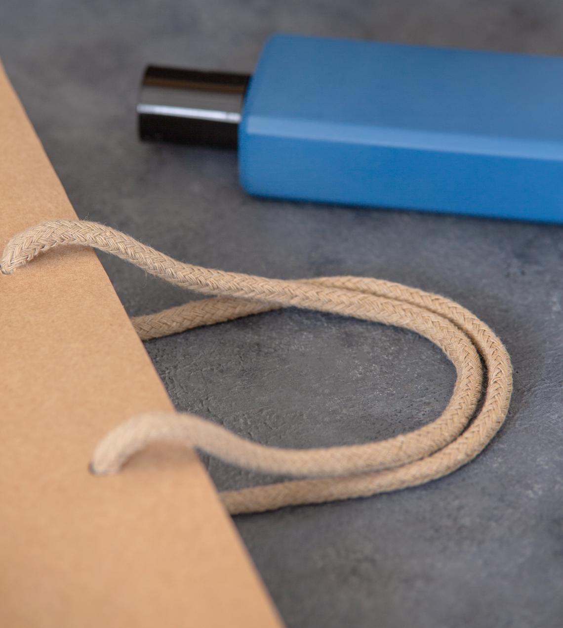 Bolsas de lujo kraft con products cosméticos