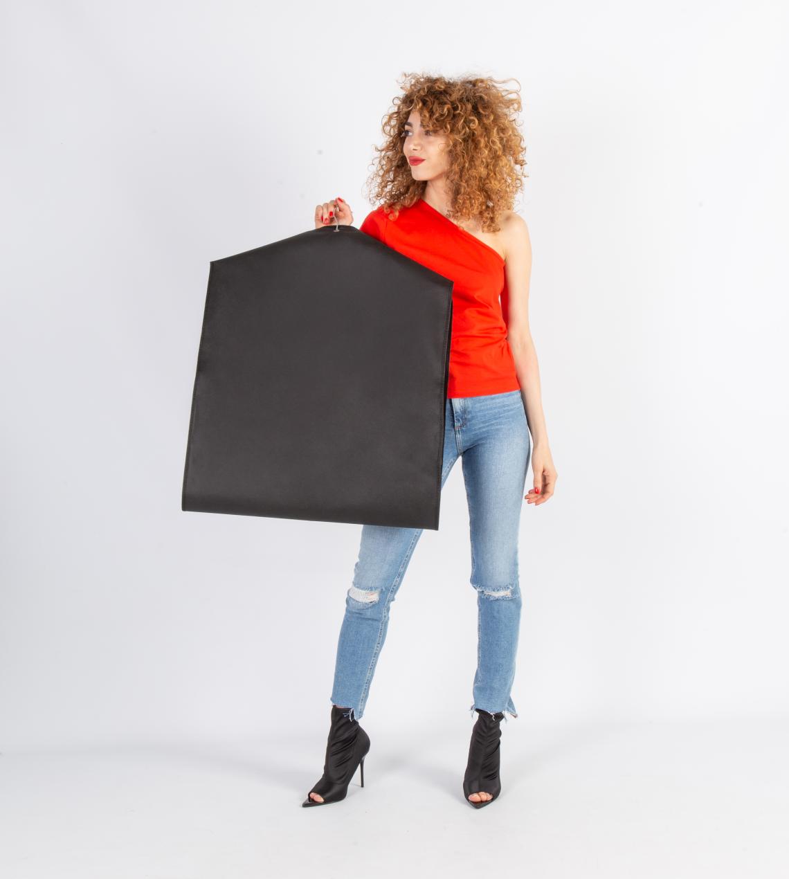 Fundas de tejido reciclado negros para vestidos largos