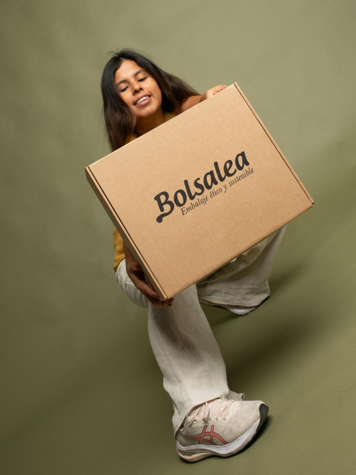 Cajas de cartón reciclado con separadores para ecommerce 38x32x14 | Fabricadas por personas con discapacidad intelectual