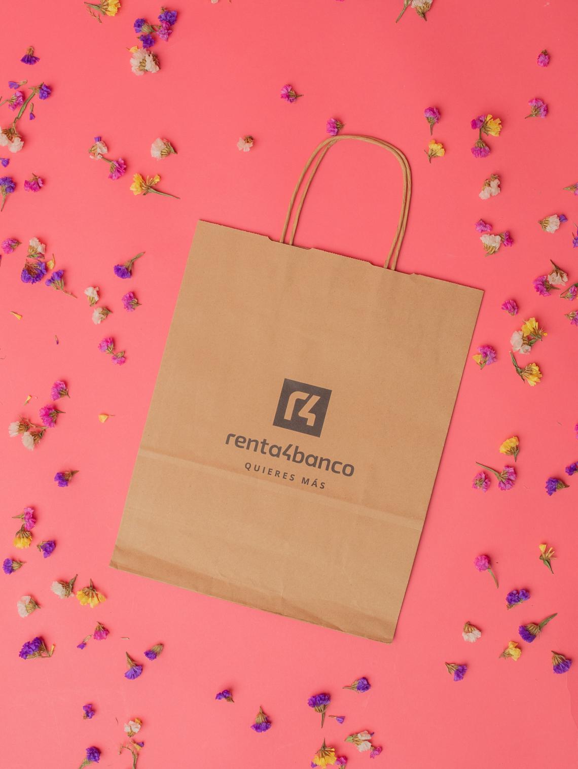 Bolsas de papel con logo impreso