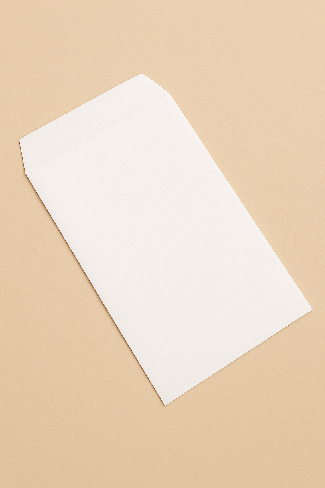 Sobres de papel blanco para tiendas
