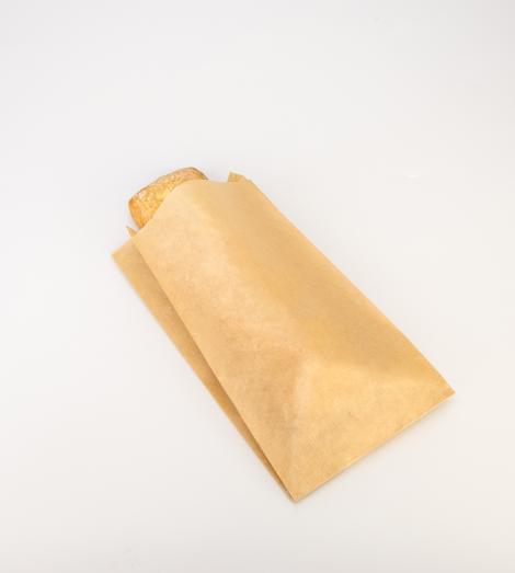 Sobres de papel kraft con una barra de pan dentro