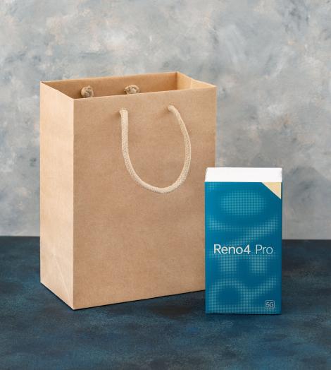 Bolsas de papel reciclado hechas a mano 20x28x12 Made in Spain. Confección social.