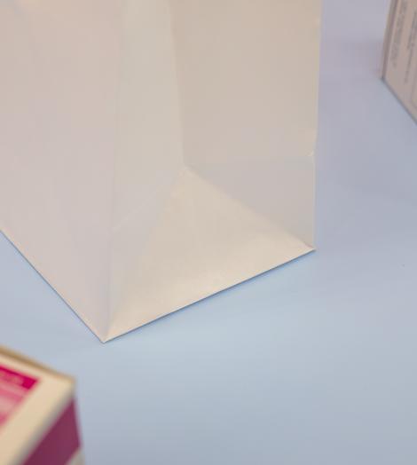 Bolsas de papel blancas sin asas 18x29x10. Papel ecológico. Made in Spain