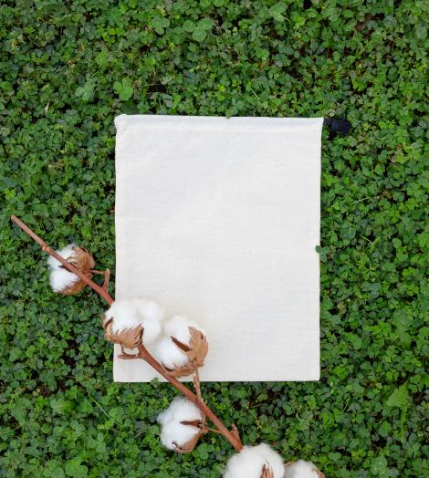 Sacos de algodón orgánico con cierre por un lado 150 gr 20x25 Made in Spain. Confección social