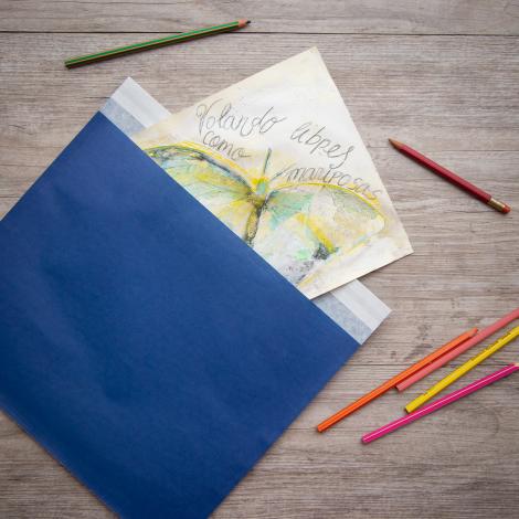 Sobres de color azul marino de papel con cierre adhesivo baratos