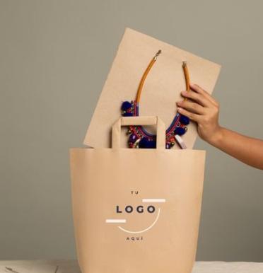 Bolsa de papel con asas 24x30x10 cm | Fabricado con impacto social Bolsa de papel con asas 24x30x10 cm | Fabricado con impacto social