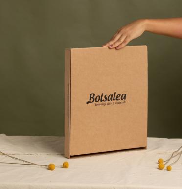 Cajas de cartón reciclado para ecommerce 29x34x4 cm | Fabricadas por personas con discapacidad intelectual