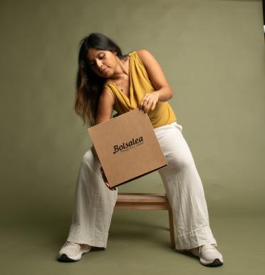 Caja automontable plana 28x29x4 cm | Fabricadas con Impacto Social Caja automontable plana 28x29x4 cm | Fabricadas con Impacto Social