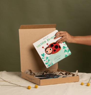 Cajas de cartón reciclado automontable plana 28x29x4 | Fabricadas por personas con discapacidad intelectual