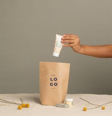 Bolsa de papel sin asas 10x21x6 cm | Fabricadas con Impacto Social Bolsa de papel sin asas 10x21x6 cm | Fabricadas con Impacto Social